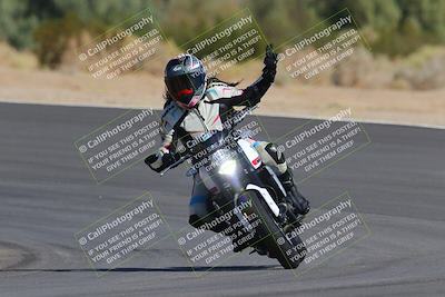 media/Oct-03-2022-Moto Forza (Mon) [[5f077a3730]]/Intermediate Group/Session 2 (Turn 10)/